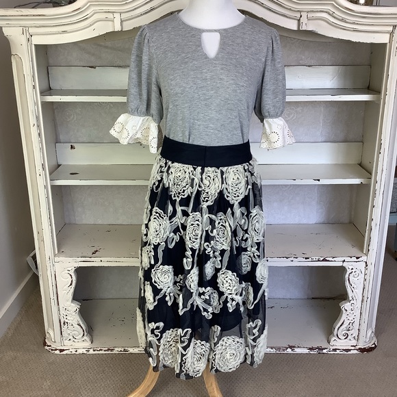 Romantic Floral Skirt - Picture 7 of 7